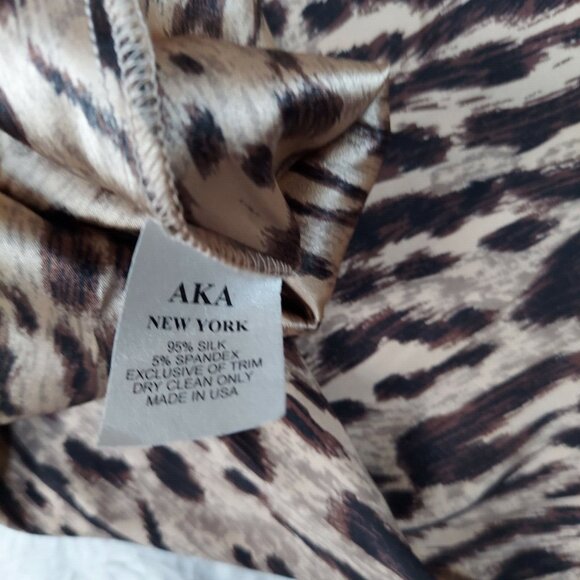 AKA New York XS Silk Brown Blend Animal Print Shift Dress 3/4 Sleeve Stretch - Picture 7 of 9